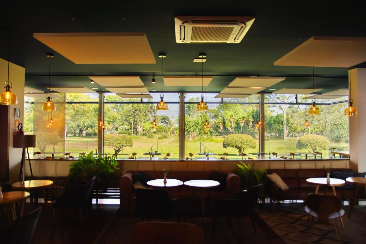 Borgen Hotel Castro Bagian luar foto