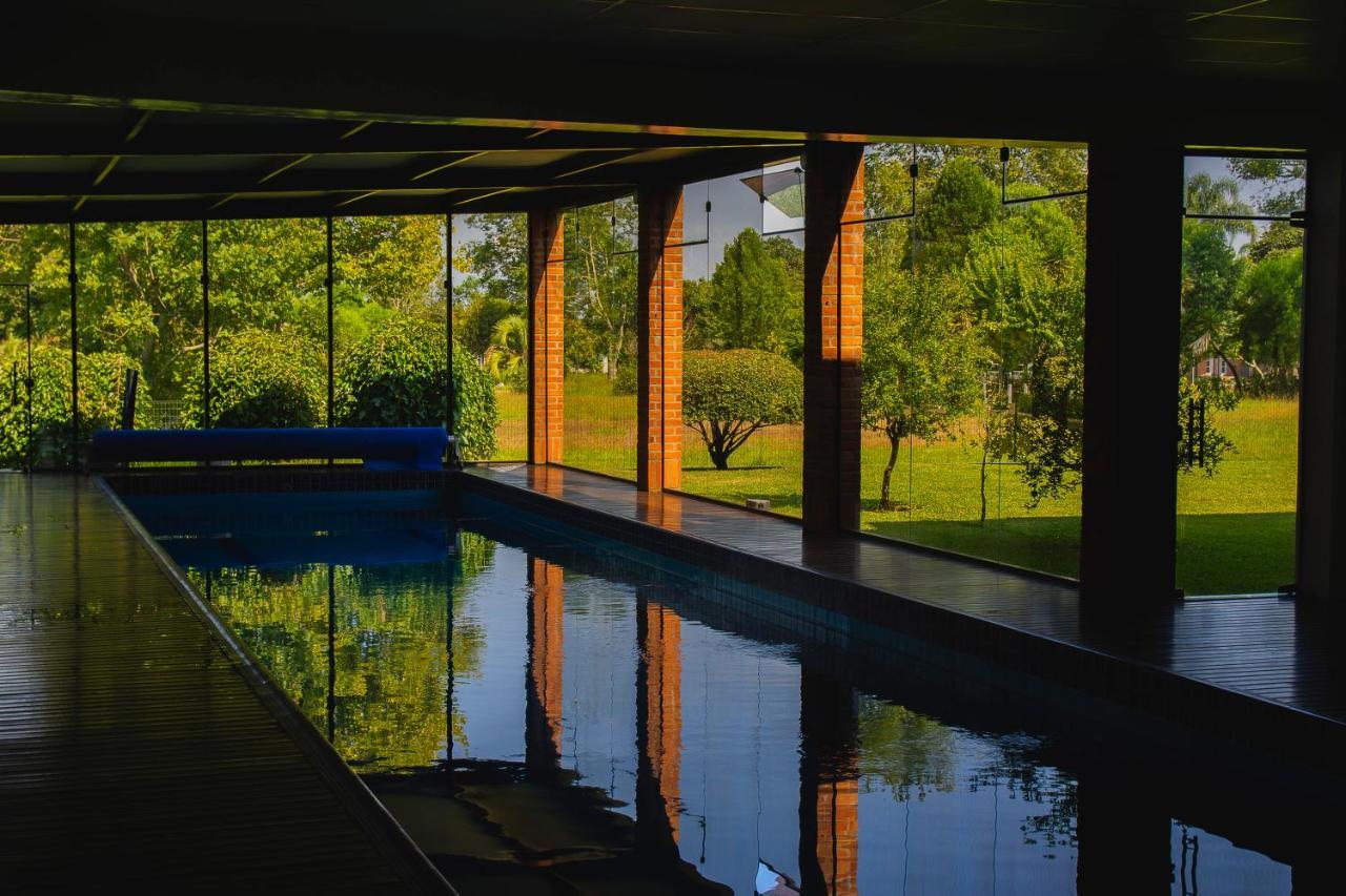 Borgen Hotel Castro Bagian luar foto