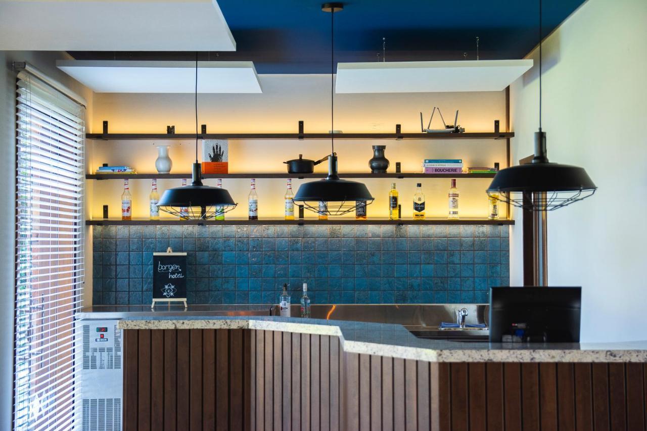 Borgen Hotel Castro Bagian luar foto
